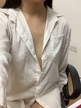 Keysha8386 online show from October 14, 2025, 9:58 pm