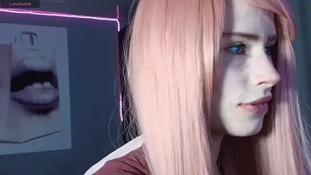 PieraMarch online show from February 25, 2026, 6:41 pm