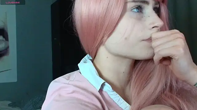 PieraMarch online show from February 6, 2026, 8:49 pm