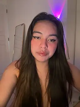 Snapshot of urasianlady chatting on November 12, 2025, 11:58 am urasianlady online show from November 12, 2025, 11:58 am