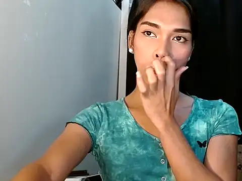 Snapshot of angelaxmonroe chatting on April 17, 2026, 9:50 pm angelaxmonroe online show from April 17, 2026, 9:50 pm