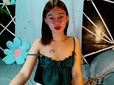 Snapshot of urgirl_mikah chatting on September 28, 2025, 10:39 pm urgirl mikah online show from September 28, 2025, 10:39 pm