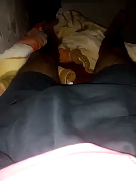 amin20cm online show from October 15, 2025, 1:04 am