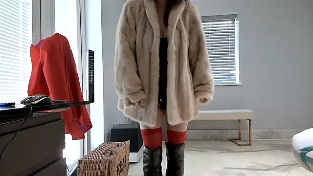 foxyroxymilf online show from November 17, 2025, 11:47 am