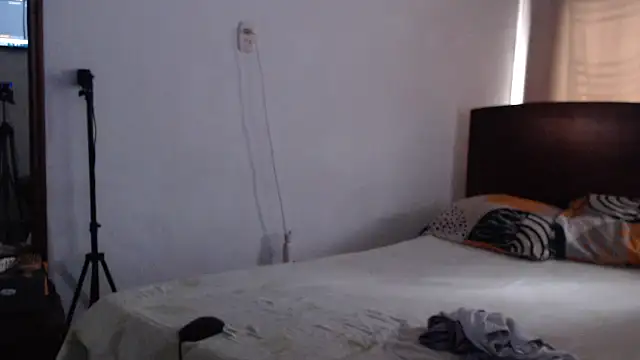 Snapshot of sex_anal_room chatting on October 24, 2025, 9:36 pm sex anal room online show from October 24, 2025, 9:36 pm