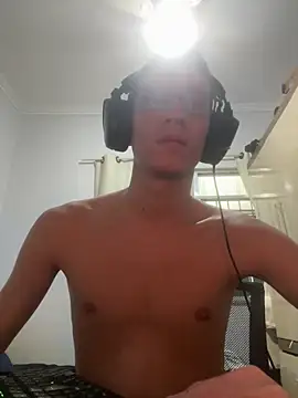 safadezanunes2 online show from March 15, 2026, 11:34 pm