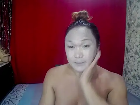 glamorousaMHARGA online show from November 12, 2025, 5:50 pm