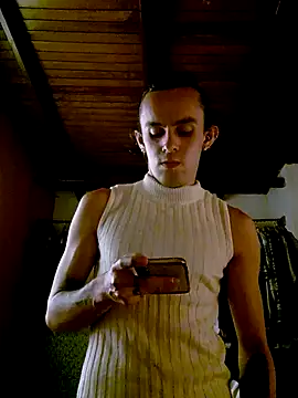 anaboleyn online show from November 28, 2025, 7:14 pm