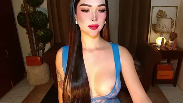 Snapshot of MouthWatering_Ayesha chatting on May 3, 2026, 4:06 am MouthWatering Ayesha online show from May 3, 2026, 4:06 am