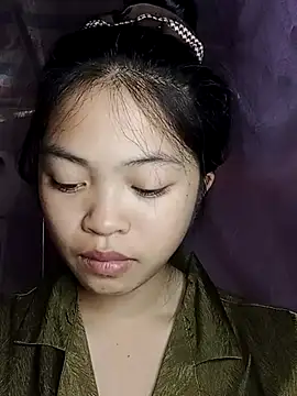 Thy00   online show from December 23, 2025, 5:29 am