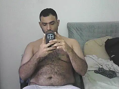 Snapshot of morenocabro10 chatting on July 6, 2026, 3:57 am morenocabro10 online show from July 6, 2026, 3:57 am