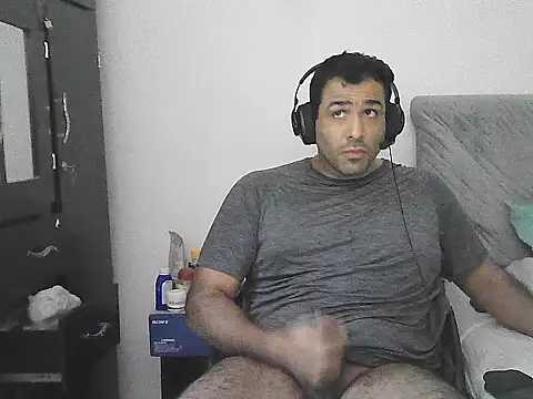 Snapshot of morenocabro10 chatting on June 18, 2026, 6:01 am morenocabro10 online show from June 18, 2026, 6:01 am