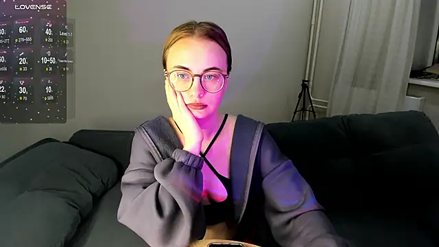 MewStella online show from October 29, 2025, 11:36 pm