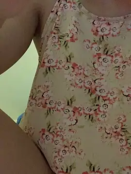 Snapshot of Mei-Mei89 chatting on October 8, 2025, 10:54 pm Mei-Mei89 online show from October 8, 2025, 10:54 pm