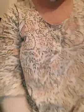 sweetpj online show from November 15, 2025, 11:36 am