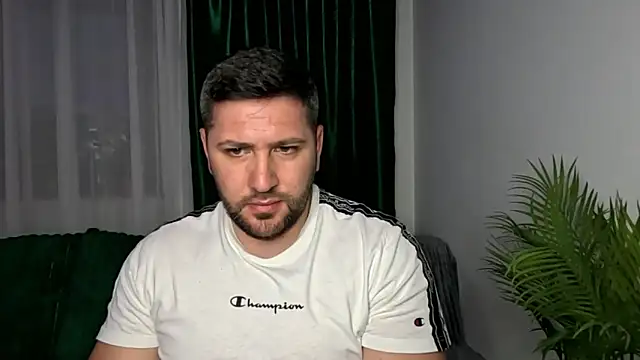 Gold Alpha Boy online show from May 18, 2026, 6:12 pm