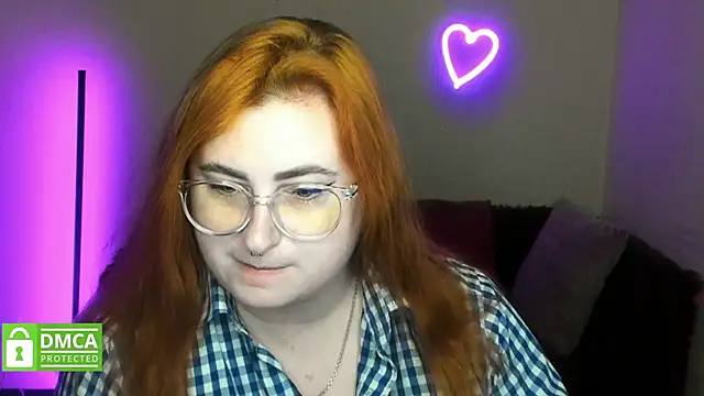 Snapshot of Alicia_love00 chatting on November 21, 2025, 6:23 am Alicia love00 online show from November 21, 2025, 6:23 am