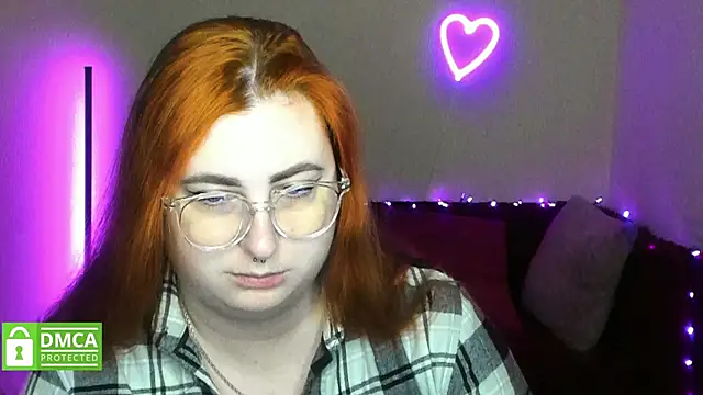 Snapshot of Alicia_love00 chatting on December 15, 2025, 6:30 am Alicia love00 online show from December 15, 2025, 6:30 am