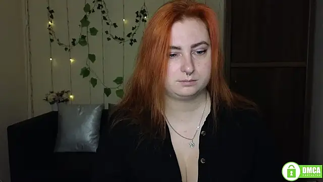 Snapshot of Alicia_love00 chatting on November 30, 2025, 6:25 am Alicia love00 online show from November 30, 2025, 6:25 am