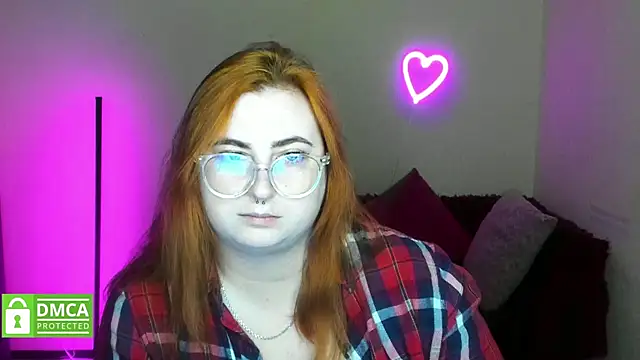 Snapshot of Alicia_love00 chatting on October 26, 2025, 6:25 am Alicia love00 online show from October 26, 2025, 6:25 am