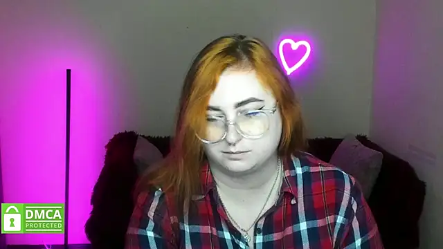 Snapshot of Alicia_love00 chatting on October 31, 2025, 6:32 am Alicia love00 online show from October 31, 2025, 6:32 am