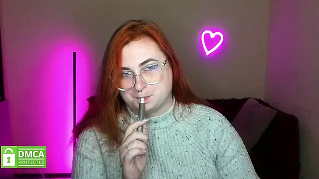 Snapshot of Alicia_love00 chatting on November 7, 2025, 6:29 am Alicia love00 online show from November 7, 2025, 6:29 am