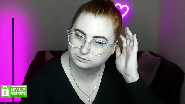 Snapshot of Alicia_love00 chatting on November 12, 2025, 6:28 am Alicia love00 online show from November 12, 2025, 6:28 am