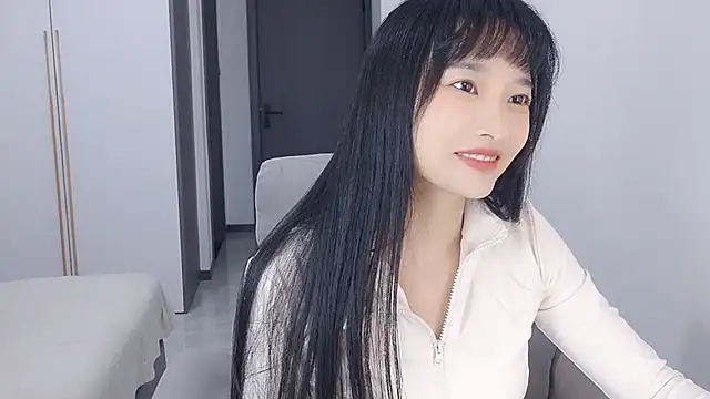 Lisa-3333 online show from November 8, 2025, 1:25 pm