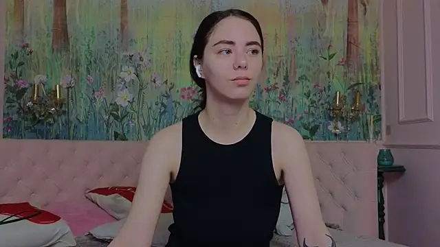 IvoryWood  online show from May 28, 2026, 6:36 pm