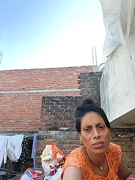 ISHANI-SINGH online show from October 4, 2025, 2:13 am