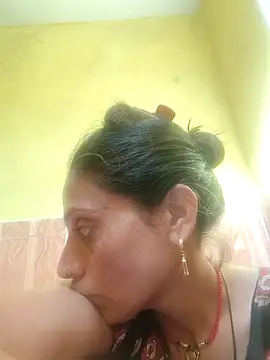 Snapshot of ISHANI-SINGH chatting on April 4, 2026, 3:02 am ISHANI-SINGH online show from April 4, 2026, 3:02 am