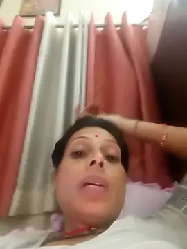 Snapshot of ISHANI-SINGH chatting on April 6, 2026, 2:18 pm ISHANI-SINGH online show from April 6, 2026, 2:18 pm