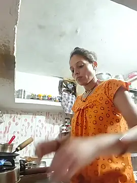 ISHANI-SINGH online show from June 3, 2026, 2:01 am