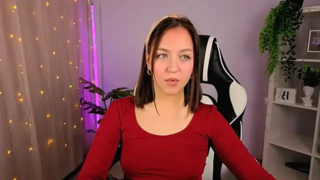 CindySparkl online show from November 1, 2025, 6:30 am