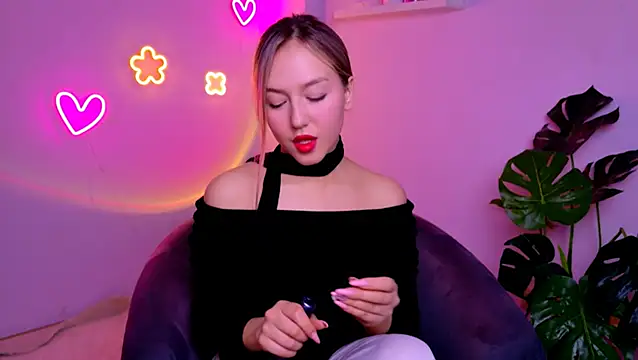 CindySparkl online show from April 15, 2026, 7:25 am