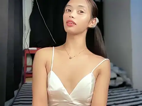 spicy margaritaxxx online show from February 15, 2026, 1:21 pm