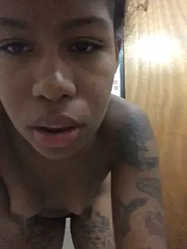 LilithCuban online show from September 9, 2025, 2:21 am