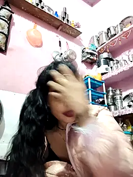 Snapshot of Cut_ragni chatting on November 13, 2025, 5:06 pm Cut ragni online show from November 13, 2025, 5:06 pm