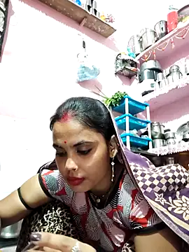 Snapshot of Cut_ragni chatting on November 15, 2025, 5:39 pm Cut ragni online show from November 15, 2025, 5:39 pm