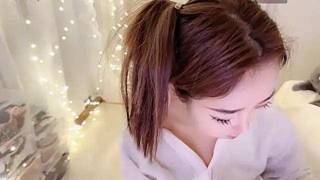 charlotte520 online show from November 14, 2025, 1:53 am