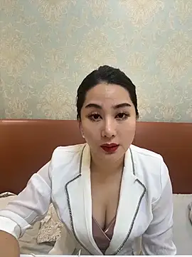 Snapshot of Candice888 chatting on November 24, 2025, 10:48 am Candice888 online show from November 24, 2025, 10:48 am