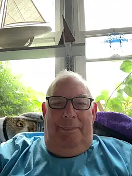 Snapshot of CharlieWeaver22 chatting on June 29, 2026, 10:37 am CharlieWeaver22 online show from June 29, 2026, 10:37 am