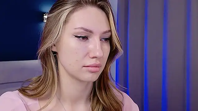 Snapshot of MariGven chatting on November 10, 2025, 1:38 pm MariGven online show from November 10, 2025, 1:38 pm