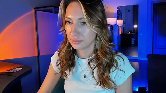 Snapshot of MariGven chatting on November 18, 2025, 2:42 pm MariGven online show from November 18, 2025, 2:42 pm