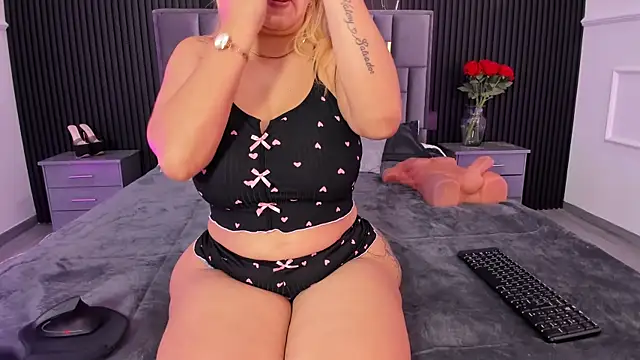 Bigsexxyass online show from March 12, 2026, 8:07 am