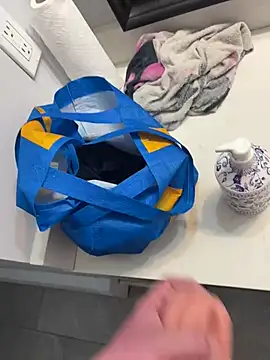 Snapshot of Buck2000 chatting on April 16, 2026, 2:18 pm Buck2000 online show from April 16, 2026, 2:18 pm