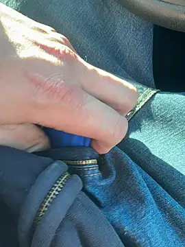 Snapshot of Buck2000 chatting on February 15, 2026, 2:16 pm Buck2000 online show from February 15, 2026, 2:16 pm