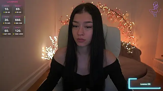 Snapshot of FataleNellie chatting on June 2, 2026, 8:31 pm FataleNellie online show from June 2, 2026, 8:31 pm