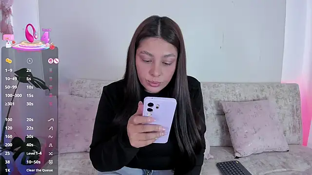Snapshot of missweetpeach chatting on June 14, 2026, 10:00 pm missweetpeach online show from June 14, 2026, 10:00 pm