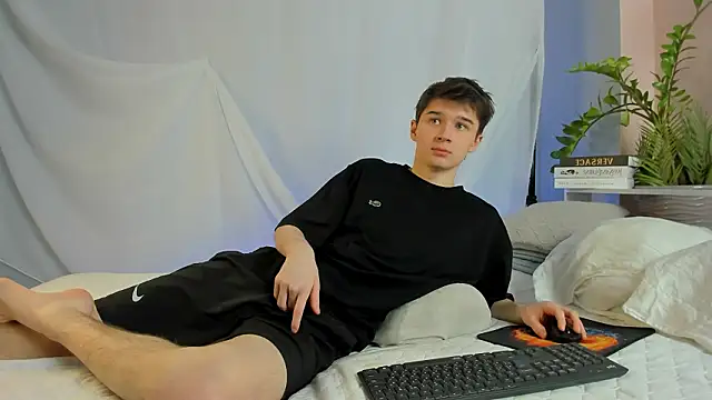 SherlockMax online show from March 4, 2026, 8:05 pm